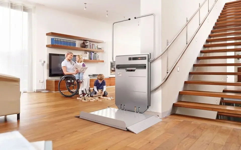 Plateforme élévatrice pour fauteuil roulant